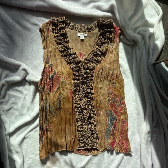 American Vintage Tops - vintage ruffle crinkle animal print leopard print floral paisley tank top